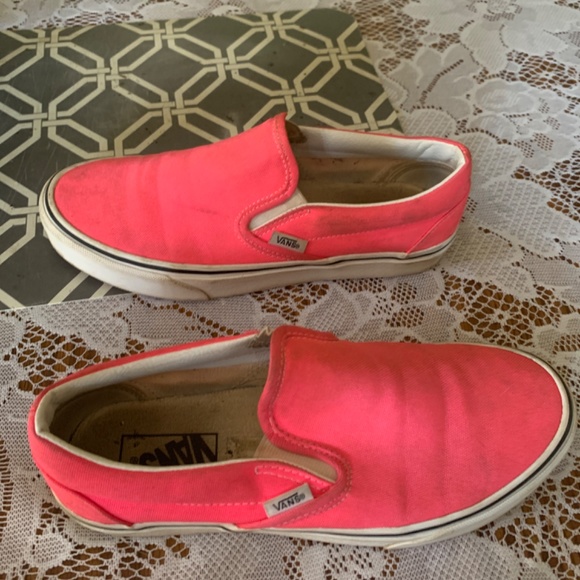 Pink vans slide on‘s woman’s size 8 - Picture 3 of 4